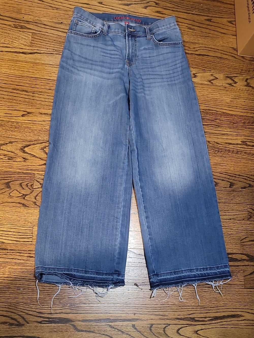 Lucky Brand Wide Leg Cropped Jeans in Light Blue Wash